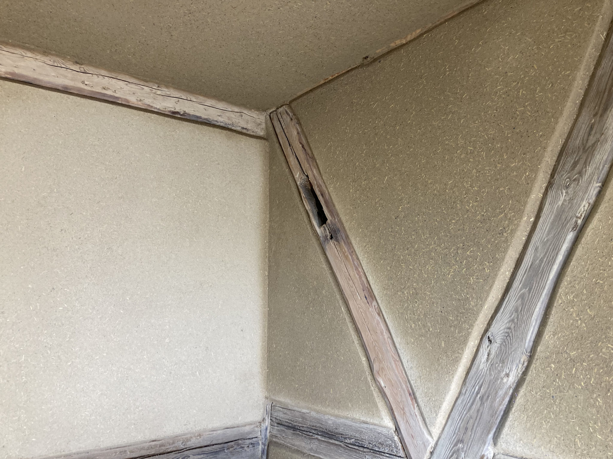 Innenputz-Lehm-fertig-01